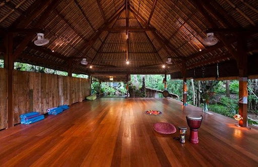 Yoga-Pencak-Silat
